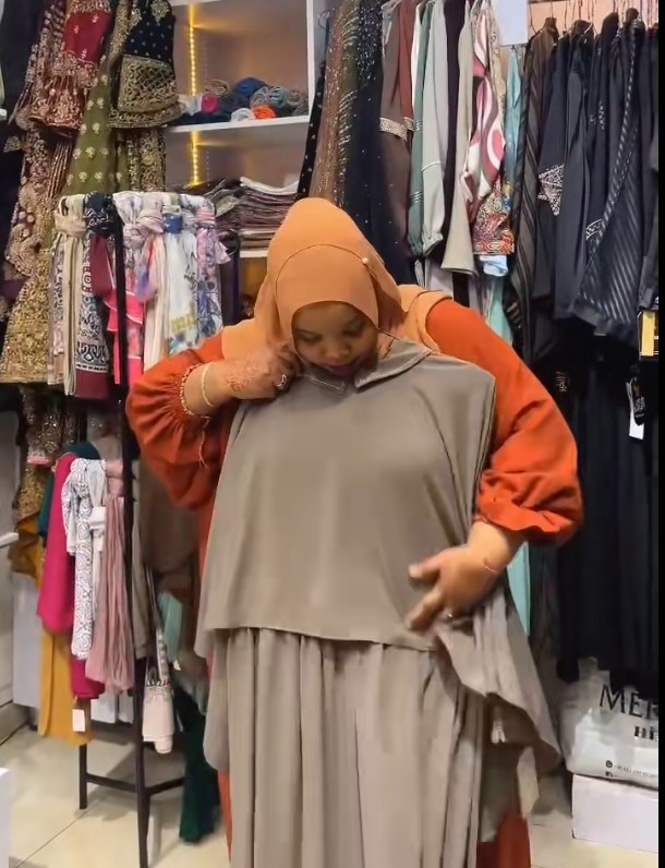 Jilbab nziza kandi zigezweho ziri kugiciro utasanga ahandi #2